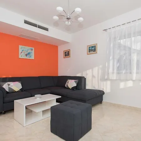 Buba/maslina Apartmán *